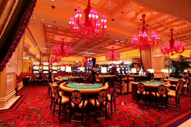 Slot Makinelerinde Kazanç Dengesi: Risk Yönetimi ve Stratejik Analiz